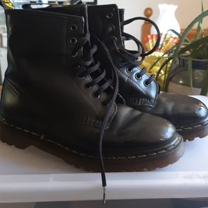 8 hole Dr Martens- Made in England